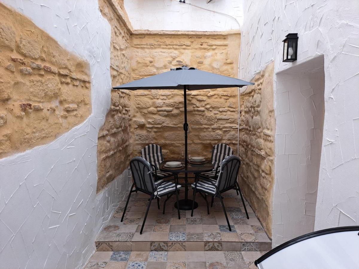 Apartamento La Zarzamora-Patio Privado Apartment Jerez de la Frontera Luaran gambar
